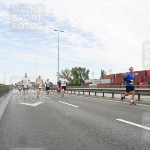 03.10.2025 - Köhlbrandbrückenlauf Matties Gatica Varas http://msf.ph/oto/9171835 03.10.2025 15:18:27 Position 3  meine-sportfotos.de