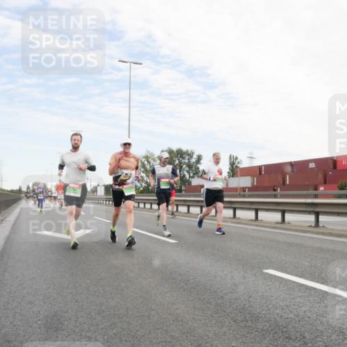 03.10.2025 - Köhlbrandbrückenlauf Matties Gatica Varas http://msf.ph/oto/9171843 03.10.2025 15:18:29 Position 3  meine-sportfotos.de