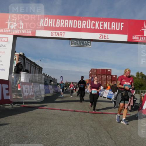 03.10.2025 - Köhlbrandbrückenlauf Matties Gatica Varas http://msf.ph/oto/9171844 03.10.2025 10:39:11 Ziel 1256, 1880, 2261, 2378, 2438, 2442, 3130, 3433, 3733 meine-sportfotos.de