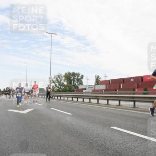 03.10.2025 - Köhlbrandbrückenlauf Matties Gatica Varas http://msf.ph/oto/9171855 03.10.2025 15:18:32 Position 3  meine-sportfotos.de
