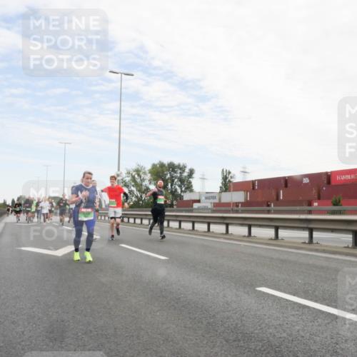 03.10.2025 - Köhlbrandbrückenlauf Matties Gatica Varas http://msf.ph/oto/9171861 03.10.2025 15:18:33 Position 3  meine-sportfotos.de