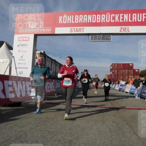 03.10.2025 - Köhlbrandbrückenlauf Matties Gatica Varas http://msf.ph/oto/9171862 03.10.2025 10:39:16 Ziel 1256, 2261, 2378, 2442, 3130, 3637, 3639 meine-sportfotos.de