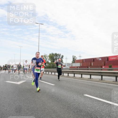 03.10.2025 - Köhlbrandbrückenlauf Matties Gatica Varas http://msf.ph/oto/9171863 03.10.2025 15:18:34 Position 3  meine-sportfotos.de