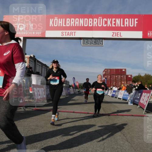 03.10.2025 - Köhlbrandbrückenlauf Matties Gatica Varas http://msf.ph/oto/9171868 03.10.2025 10:39:17 Ziel 1256, 2261, 2442, 3130, 3637, 3639 meine-sportfotos.de