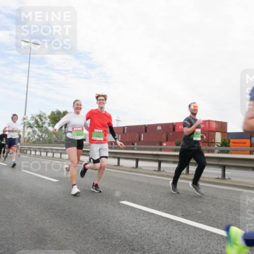 03.10.2025 - Köhlbrandbrückenlauf Matties Gatica Varas http://msf.ph/oto/9171869 03.10.2025 15:18:35 Position 3  meine-sportfotos.de