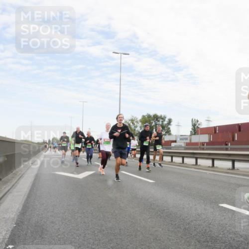 03.10.2025 - Köhlbrandbrückenlauf Matties Gatica Varas http://msf.ph/oto/9171877 03.10.2025 15:18:38 Position 3  meine-sportfotos.de