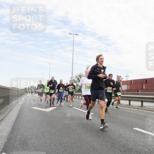 03.10.2025 - Köhlbrandbrückenlauf Matties Gatica Varas http://msf.ph/oto/9171881 03.10.2025 15:18:39 Position 3  meine-sportfotos.de