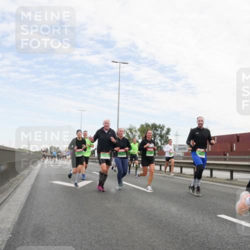 03.10.2025 - Köhlbrandbrückenlauf Matties Gatica Varas http://msf.ph/oto/9171885 03.10.2025 15:18:40 Position 3  meine-sportfotos.de
