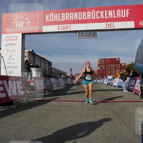 03.10.2025 - Köhlbrandbrückenlauf Matties Gatica Varas http://msf.ph/oto/9171887 03.10.2025 10:39:23 Ziel 2261, 3286, 3637, 3639 meine-sportfotos.de