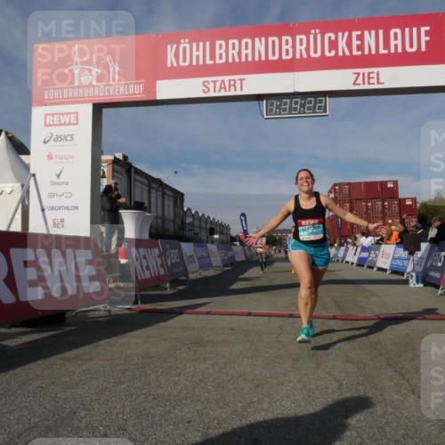 03.10.2025 - Köhlbrandbrückenlauf Matties Gatica Varas http://msf.ph/oto/9171889 03.10.2025 10:39:23 Ziel 2261, 3286, 3637, 3639 meine-sportfotos.de
