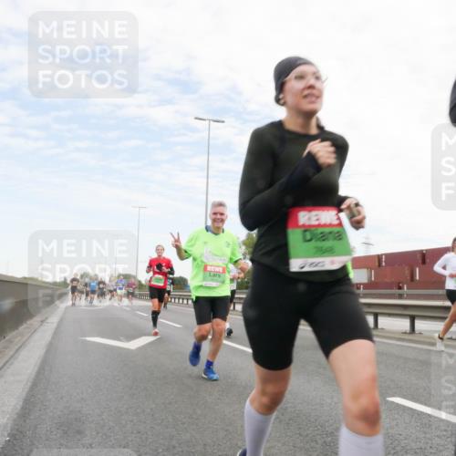 03.10.2025 - Köhlbrandbrückenlauf Matties Gatica Varas http://msf.ph/oto/9171894 03.10.2025 15:18:42 Position 3  meine-sportfotos.de