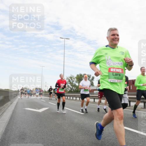 03.10.2025 - Köhlbrandbrückenlauf Matties Gatica Varas http://msf.ph/oto/9171899 03.10.2025 15:18:43 Position 3 7615 meine-sportfotos.de