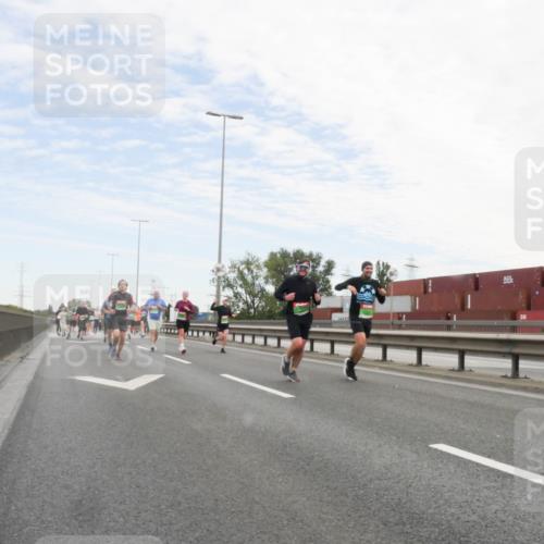 03.10.2025 - Köhlbrandbrückenlauf Matties Gatica Varas http://msf.ph/oto/9171912 03.10.2025 15:18:47 Position 3  meine-sportfotos.de
