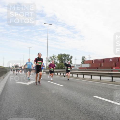03.10.2025 - Köhlbrandbrückenlauf Matties Gatica Varas http://msf.ph/oto/9171920 03.10.2025 15:18:49 Position 3  meine-sportfotos.de