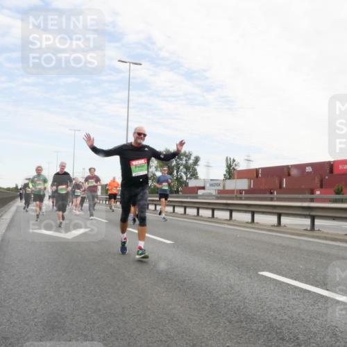 03.10.2025 - Köhlbrandbrückenlauf Matties Gatica Varas http://msf.ph/oto/9171935 03.10.2025 15:18:53 Position 3  meine-sportfotos.de
