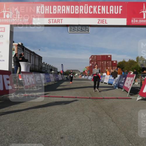 03.10.2025 - Köhlbrandbrückenlauf Matties Gatica Varas http://msf.ph/oto/9171944 03.10.2025 10:39:44 Ziel 2572, 3543 meine-sportfotos.de