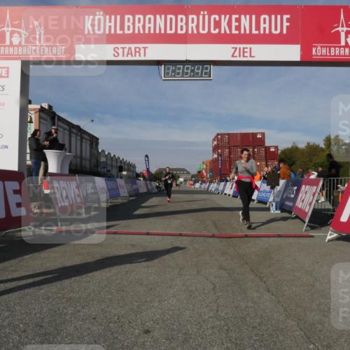03.10.2025 - Köhlbrandbrückenlauf Matties Gatica Varas http://msf.ph/oto/9171945 03.10.2025 10:39:44 Ziel 2572, 3543 meine-sportfotos.de