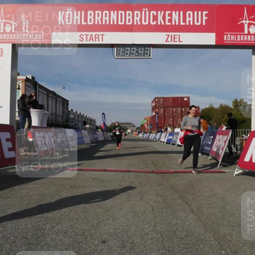 03.10.2025 - Köhlbrandbrückenlauf Matties Gatica Varas http://msf.ph/oto/9171946 03.10.2025 10:39:44 Ziel 2572, 3543 meine-sportfotos.de