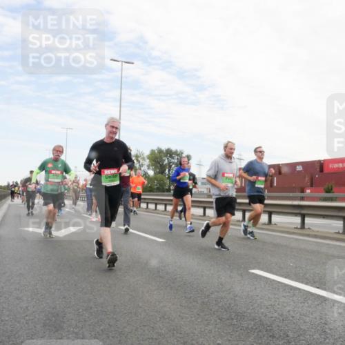 03.10.2025 - Köhlbrandbrückenlauf Matties Gatica Varas http://msf.ph/oto/9171947 03.10.2025 15:18:55 Position 3  meine-sportfotos.de