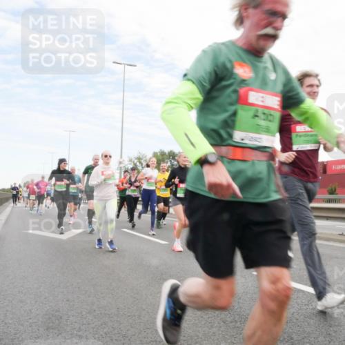 03.10.2025 - Köhlbrandbrückenlauf Matties Gatica Varas http://msf.ph/oto/9171955 03.10.2025 15:18:57 Position 3 430 meine-sportfotos.de