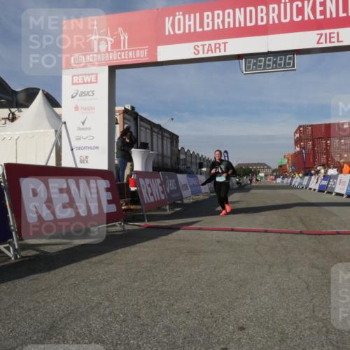03.10.2025 - Köhlbrandbrückenlauf Matties Gatica Varas http://msf.ph/oto/9171957 03.10.2025 10:39:47 Ziel 2572 meine-sportfotos.de