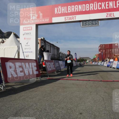 03.10.2025 - Köhlbrandbrückenlauf Matties Gatica Varas http://msf.ph/oto/9171959 03.10.2025 10:39:47 Ziel 2572 meine-sportfotos.de