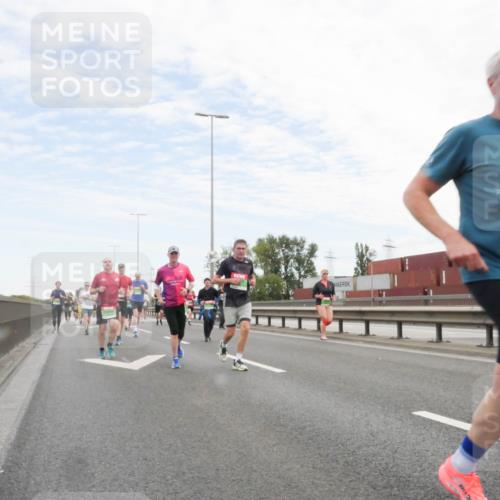 03.10.2025 - Köhlbrandbrückenlauf Matties Gatica Varas http://msf.ph/oto/9171968 03.10.2025 15:19:00 Position 3 2125 meine-sportfotos.de