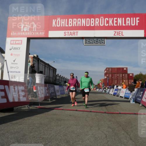 03.10.2025 - Köhlbrandbrückenlauf Matties Gatica Varas http://msf.ph/oto/9171988 03.10.2025 10:40:10 Ziel 2288, 2426, 2479, 2516, 2839, 3456 meine-sportfotos.de