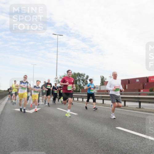 03.10.2025 - Köhlbrandbrückenlauf Matties Gatica Varas http://msf.ph/oto/9172001 03.10.2025 15:19:08 Position 3  meine-sportfotos.de