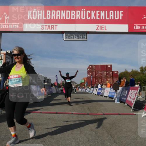 03.10.2025 - Köhlbrandbrückenlauf Matties Gatica Varas http://msf.ph/oto/9172014 03.10.2025 10:40:19 Ziel 2288, 2516, 2926, 2927, 2928 meine-sportfotos.de