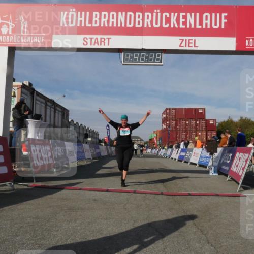 03.10.2025 - Köhlbrandbrückenlauf Matties Gatica Varas http://msf.ph/oto/9172018 03.10.2025 10:40:20 Ziel 2288, 2516, 2926, 2927, 2928 meine-sportfotos.de