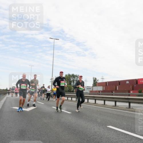 03.10.2025 - Köhlbrandbrückenlauf Matties Gatica Varas http://msf.ph/oto/9172025 03.10.2025 15:19:14 Position 3  meine-sportfotos.de