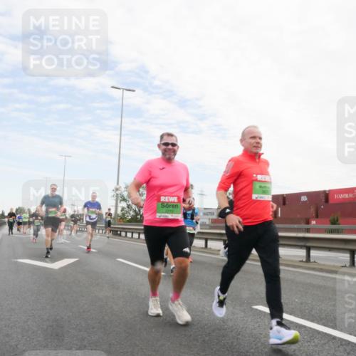 03.10.2025 - Köhlbrandbrückenlauf Matties Gatica Varas http://msf.ph/oto/9172051 03.10.2025 15:19:20 Position 3 7772 meine-sportfotos.de