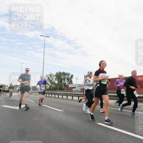 03.10.2025 - Köhlbrandbrückenlauf Matties Gatica Varas http://msf.ph/oto/9172055 03.10.2025 15:19:21 Position 3  meine-sportfotos.de