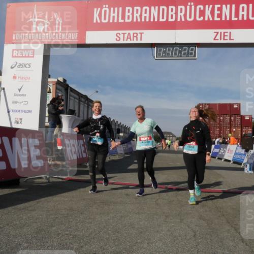 03.10.2025 - Köhlbrandbrückenlauf Matties Gatica Varas http://msf.ph/oto/9172058 03.10.2025 10:40:31 Ziel  meine-sportfotos.de