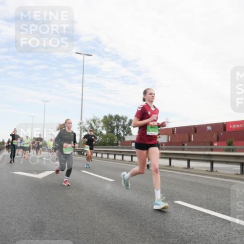 03.10.2025 - Köhlbrandbrückenlauf Matties Gatica Varas http://msf.ph/oto/9172069 03.10.2025 15:19:25 Position 3  meine-sportfotos.de