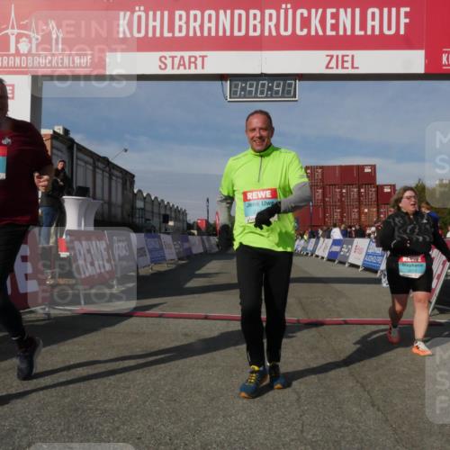 03.10.2025 - Köhlbrandbrückenlauf Matties Gatica Varas http://msf.ph/oto/9172085 03.10.2025 10:40:49 Ziel  meine-sportfotos.de