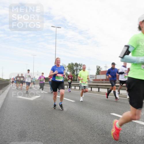 03.10.2025 - Köhlbrandbrückenlauf Matties Gatica Varas http://msf.ph/oto/9172093 03.10.2025 15:19:31 Position 3  meine-sportfotos.de