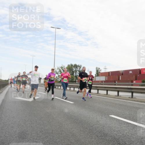 03.10.2025 - Köhlbrandbrückenlauf Matties Gatica Varas http://msf.ph/oto/9172099 03.10.2025 15:19:32 Position 3  meine-sportfotos.de
