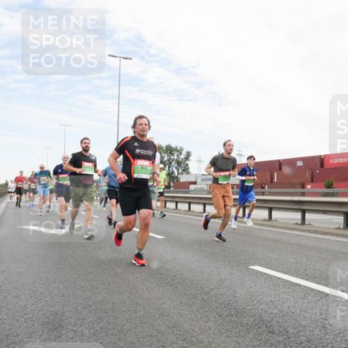 03.10.2025 - Köhlbrandbrückenlauf Matties Gatica Varas http://msf.ph/oto/9172114 03.10.2025 15:19:36 Position 3  meine-sportfotos.de