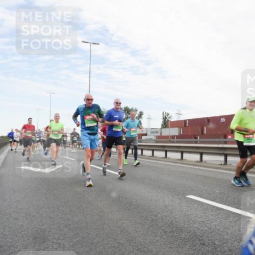 03.10.2025 - Köhlbrandbrückenlauf Matties Gatica Varas http://msf.ph/oto/9172127 03.10.2025 15:19:39 Position 3  meine-sportfotos.de