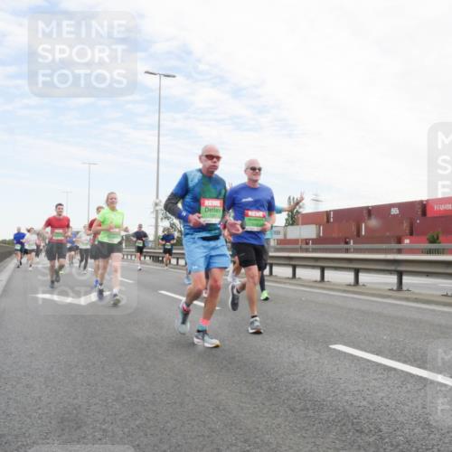 03.10.2025 - Köhlbrandbrückenlauf Matties Gatica Varas http://msf.ph/oto/9172128 03.10.2025 15:19:39 Position 3  meine-sportfotos.de