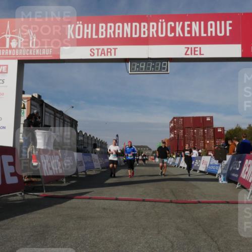 03.10.2025 - Köhlbrandbrückenlauf Matties Gatica Varas http://msf.ph/oto/9172132 03.10.2025 10:41:21 Ziel 1518, 1981, 2723, 3080, 3373, 3374 meine-sportfotos.de