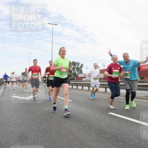 03.10.2025 - Köhlbrandbrückenlauf Matties Gatica Varas http://msf.ph/oto/9172133 03.10.2025 15:19:41 Position 3 9548 meine-sportfotos.de