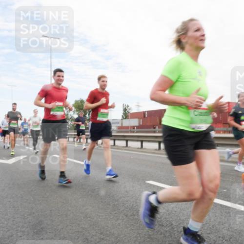 03.10.2025 - Köhlbrandbrückenlauf Matties Gatica Varas http://msf.ph/oto/9172137 03.10.2025 15:19:42 Position 3  meine-sportfotos.de