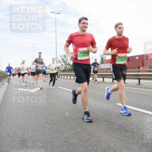 03.10.2025 - Köhlbrandbrückenlauf Matties Gatica Varas http://msf.ph/oto/9172139 03.10.2025 15:19:42 Position 3  meine-sportfotos.de