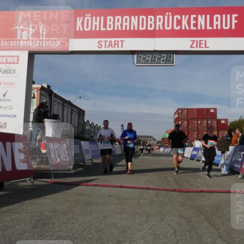 03.10.2025 - Köhlbrandbrückenlauf Matties Gatica Varas http://msf.ph/oto/9172140 03.10.2025 10:41:23 Ziel 1518, 1981, 2723, 3080, 3373, 3374 meine-sportfotos.de