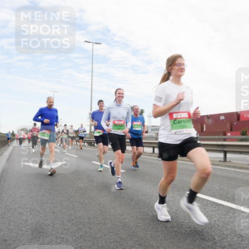 03.10.2025 - Köhlbrandbrückenlauf Matties Gatica Varas http://msf.ph/oto/9172150 03.10.2025 15:19:45 Position 3 7487, 736 meine-sportfotos.de