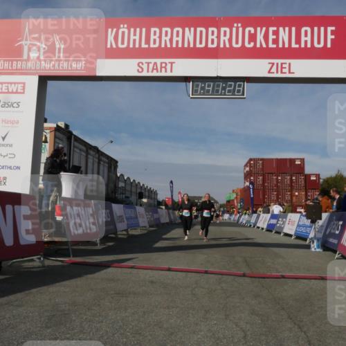03.10.2025 - Köhlbrandbrückenlauf Matties Gatica Varas http://msf.ph/oto/9172157 03.10.2025 10:41:30 Ziel 2199, 2547, 3373, 3374 meine-sportfotos.de