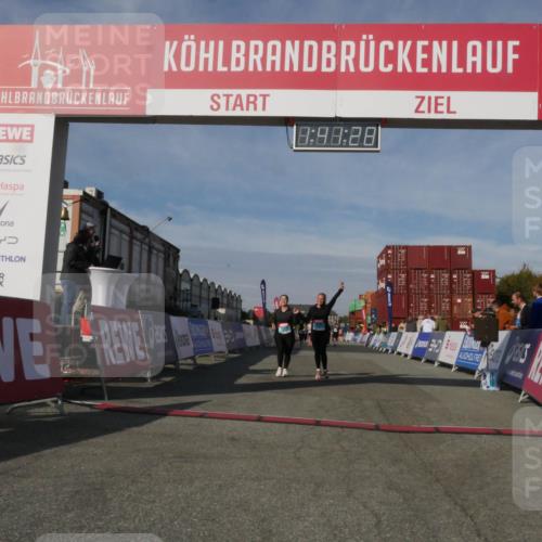 03.10.2025 - Köhlbrandbrückenlauf Matties Gatica Varas http://msf.ph/oto/9172159 03.10.2025 10:41:30 Ziel 2199, 2547, 3373, 3374 meine-sportfotos.de